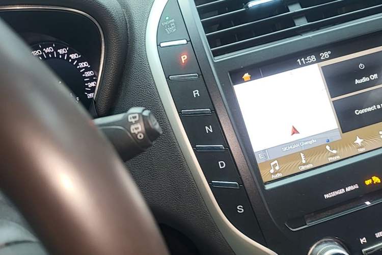 Used Lincoln MKC 2017 2.0T Four-Wheel Drive Zunya Edition Gear Lever