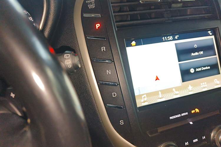 Used Lincoln MKC 2017 2.0T Two-Wheel Drive Deluxe Edition Gear Lever