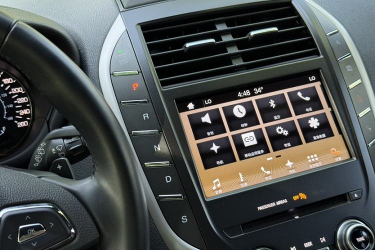 Used Lincoln MKC 2017 2.0T Two-Wheel-Drive Luxury Edition Gear Lever