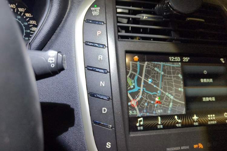Used Lincoln MKC 2017 2.0T Two-Wheel-Drive Luxury Edition Gear Lever
