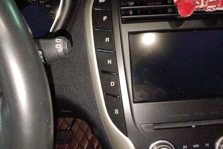 Used Lincoln MKC 2017 2.0T Four-Wheel Drive Zunya Edition Gear Lever