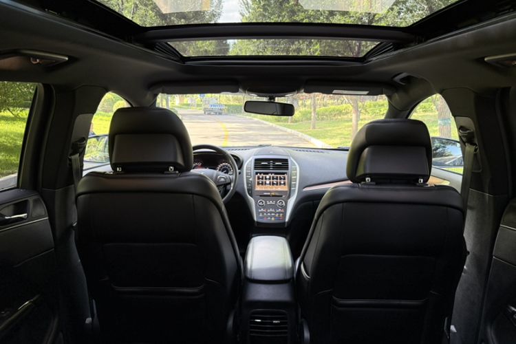 Used Lincoln MKC 2017 2.0T Two-Wheel-Drive Luxury Edition Headliner