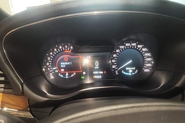 Used Lincoln MKC 2017 2.0T Two-Wheel-Drive Luxury Edition Instrument Cluster