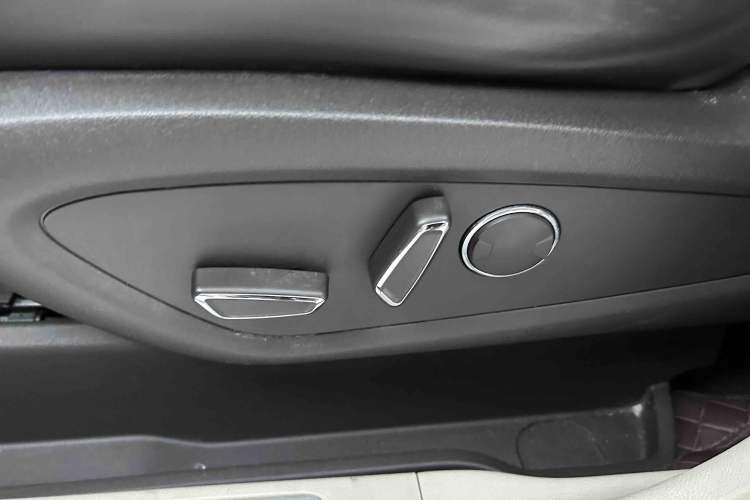 Used Lincoln MKC 2017 2.0T Four-Wheel Drive Zunya Edition Interior 8