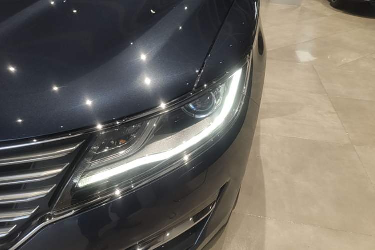 Used Lincoln MKC 2017 2.0T Two-Wheel-Drive Luxury Edition Left Front Headlight