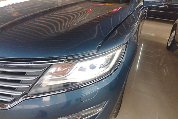 Used Lincoln MKC 2017 2.0T Two-Wheel Drive Deluxe Edition Left Front Headlight