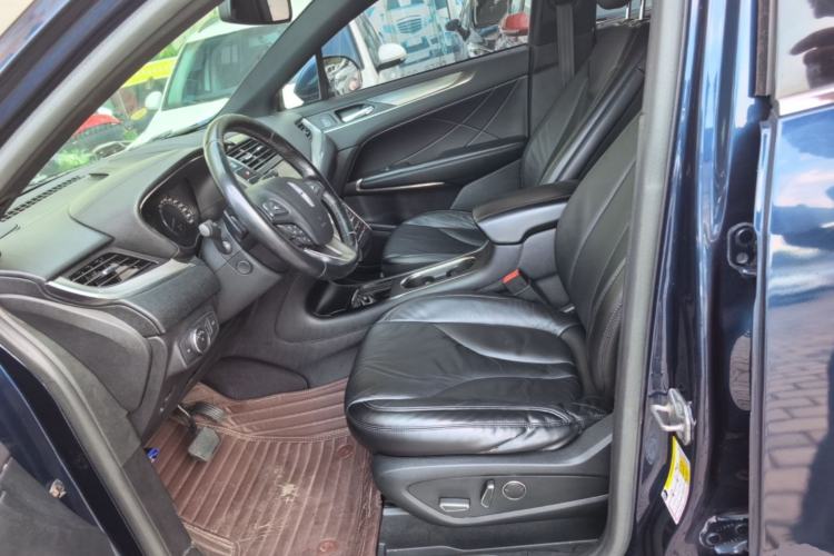 Used Lincoln MKC 2017 2.0T Two-Wheel Drive Deluxe Edition Left Front Seat