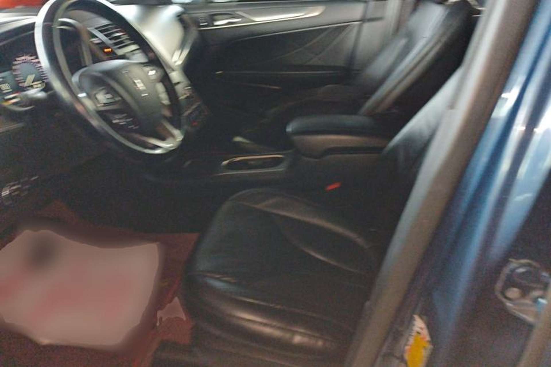 Used Lincoln MKC 2017 2.0T Two-Wheel Drive Deluxe Edition Left Front Seat