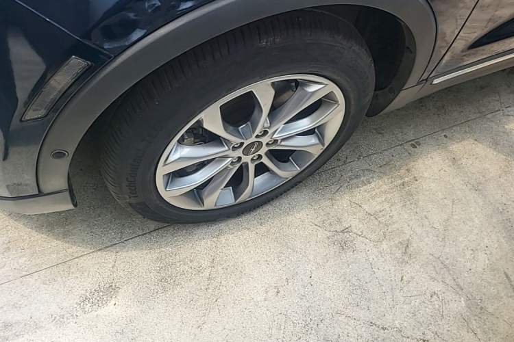 Used Lincoln MKC 2017 2.0T Four-Wheel Drive Zunya Edition Left Front Wheel Hub