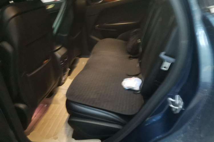 Used Lincoln MKC 2017 2.0T Two-Wheel-Drive Luxury Edition Left Rear Seat