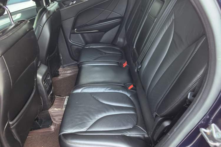 Used Lincoln MKC 2017 2.0T Two-Wheel Drive Deluxe Edition Left Rear Seat