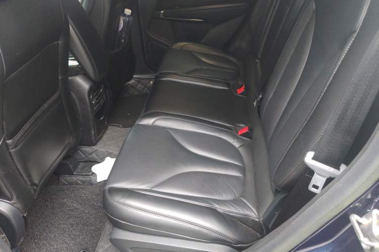 Used Lincoln MKC 2017 2.0T Two-Wheel Drive Deluxe Edition Left Rear Seat