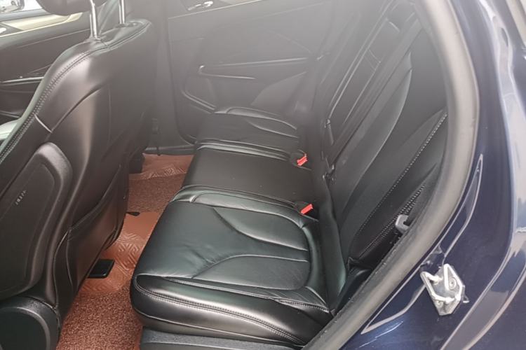 Used Lincoln MKC 2017 2.0T Two-Wheel Drive Deluxe Edition Left Rear Seat