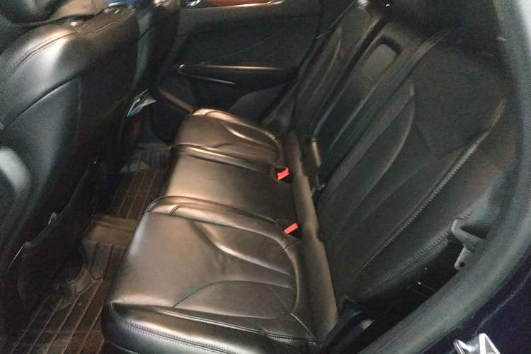 Used Lincoln MKC 2017 2.0T Two-Wheel-Drive Luxury Edition Left Rear Seat