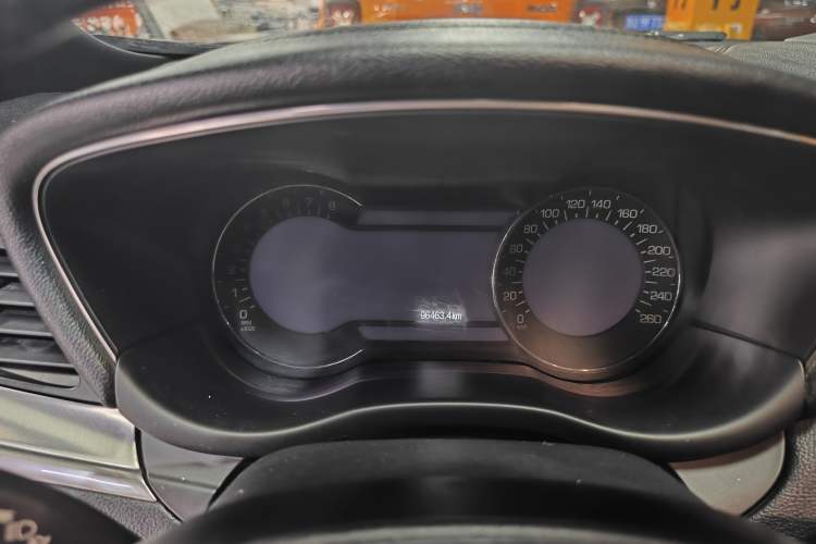 Used Lincoln MKC 2017 2.0T Two-Wheel Drive Deluxe Edition Odometer Close Up