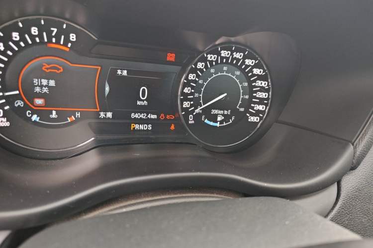 Used Lincoln MKC 2017 2.0T Two-Wheel Drive Deluxe Edition Odometer Close Up
