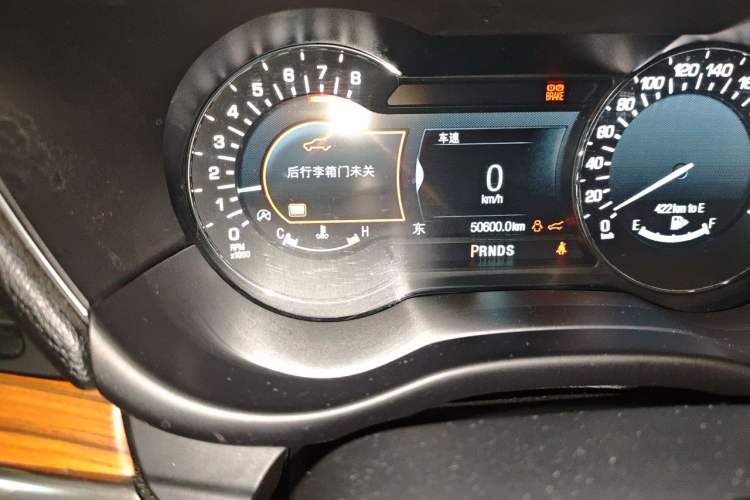 Used Lincoln MKC 2017 2.0T Four-Wheel Drive Zunya Edition Odometer Close Up