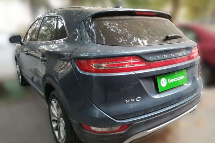 Used Lincoln MKC 2017 2.0T Two-Wheel-Drive Luxury Edition Rear Left 45 Deg