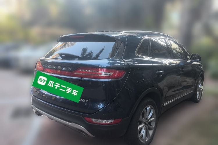 Used Lincoln MKC 2017 2.0T Two-Wheel-Drive Luxury Edition Rear Right 45 Deg