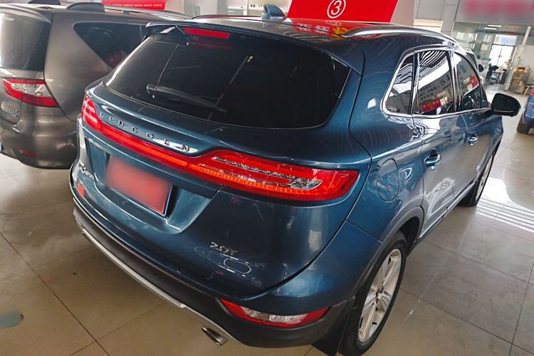 Used Lincoln MKC 2017 2.0T Two-Wheel Drive Deluxe Edition Rear Right 45 Deg