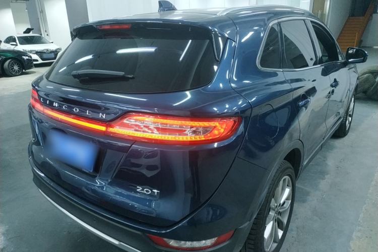 Used Lincoln MKC 2017 2.0T Two-Wheel-Drive Luxury Edition Rear Right 45 Deg