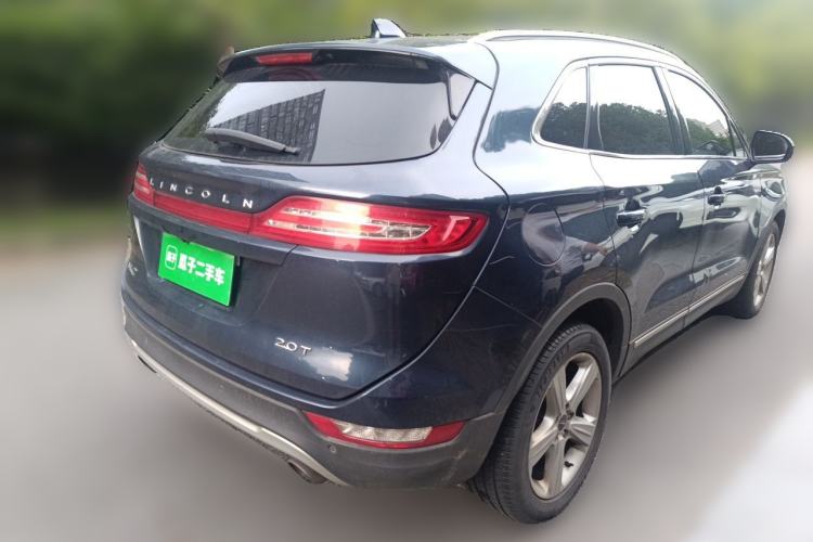 Used Lincoln MKC 2017 2.0T Two-Wheel Drive Deluxe Edition Rear Right 45 Deg
