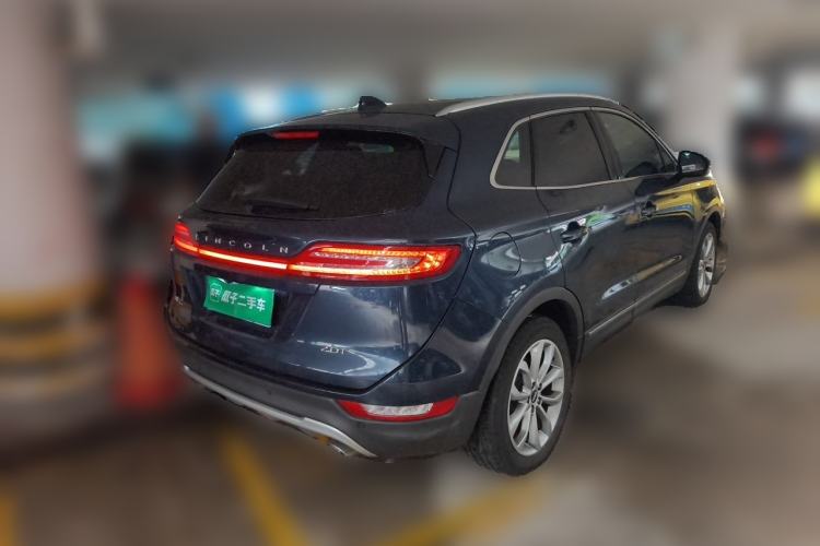 Used Lincoln MKC 2017 2.0T Two-Wheel-Drive Luxury Edition Rear Right 45 Deg