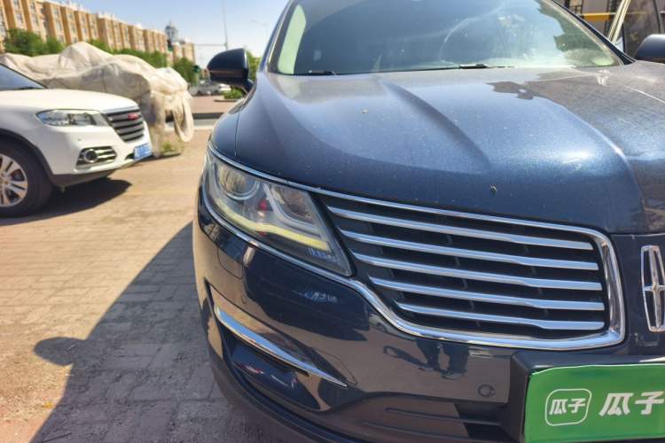 Used Lincoln MKC 2017 2.0T Four-Wheel Drive Zunya Edition Right Front Headlight