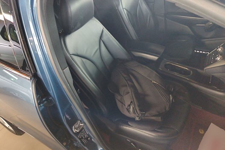 Used Lincoln MKC 2017 2.0T Two-Wheel Drive Deluxe Edition Right Front Seat