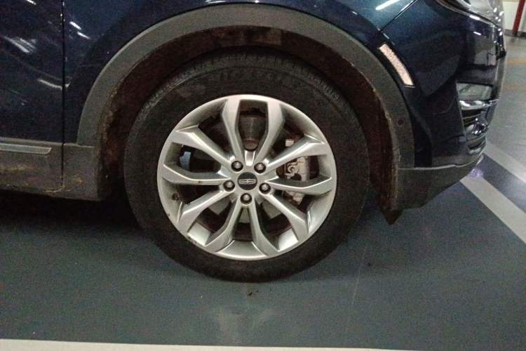 Used Lincoln MKC 2017 2.0T Four-Wheel Drive Zunya Edition Right Front Wheel Hub