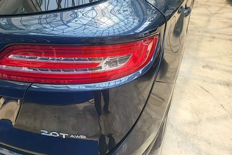 Used Lincoln MKC 2017 2.0T Four-Wheel Drive Zunya Edition Right Rear Taillight