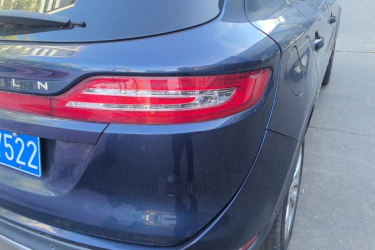 Used Lincoln MKC 2017 2.0T Four-Wheel Drive Zunya Edition Right Rear Taillight