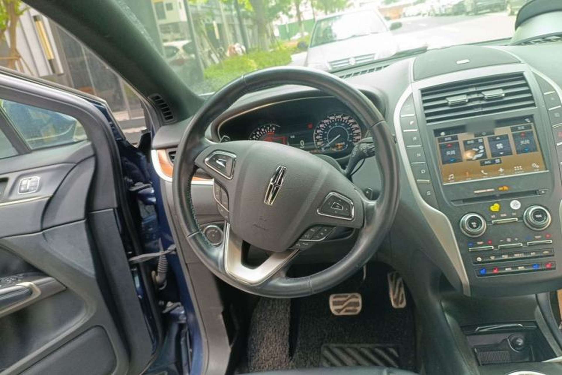 Used Lincoln MKC 2017 2.0T Four-Wheel Drive Zunya Edition Steering Wheel
