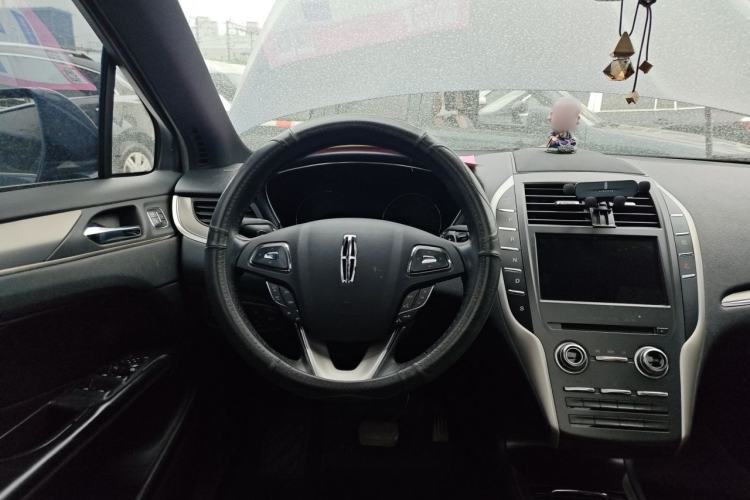 Used Lincoln MKC 2017 2.0T Two-Wheel Drive Deluxe Edition Steering Wheel
