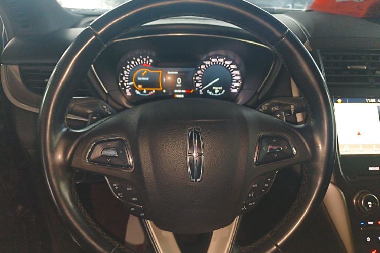 Used Lincoln MKC 2017 2.0T Two-Wheel Drive Deluxe Edition Steering Wheel