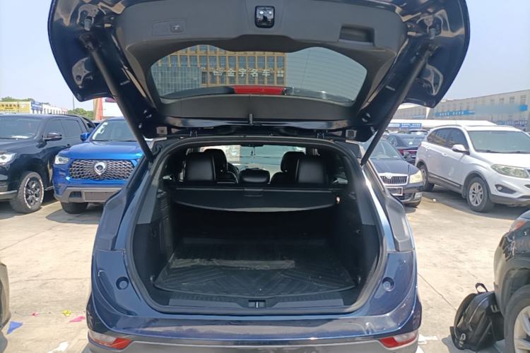 Used Lincoln MKC 2017 2.0T Two-Wheel Drive Deluxe Edition Trunk