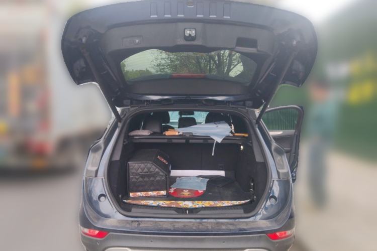 Used Lincoln MKC 2017 2.0T Two-Wheel Drive Deluxe Edition Trunk