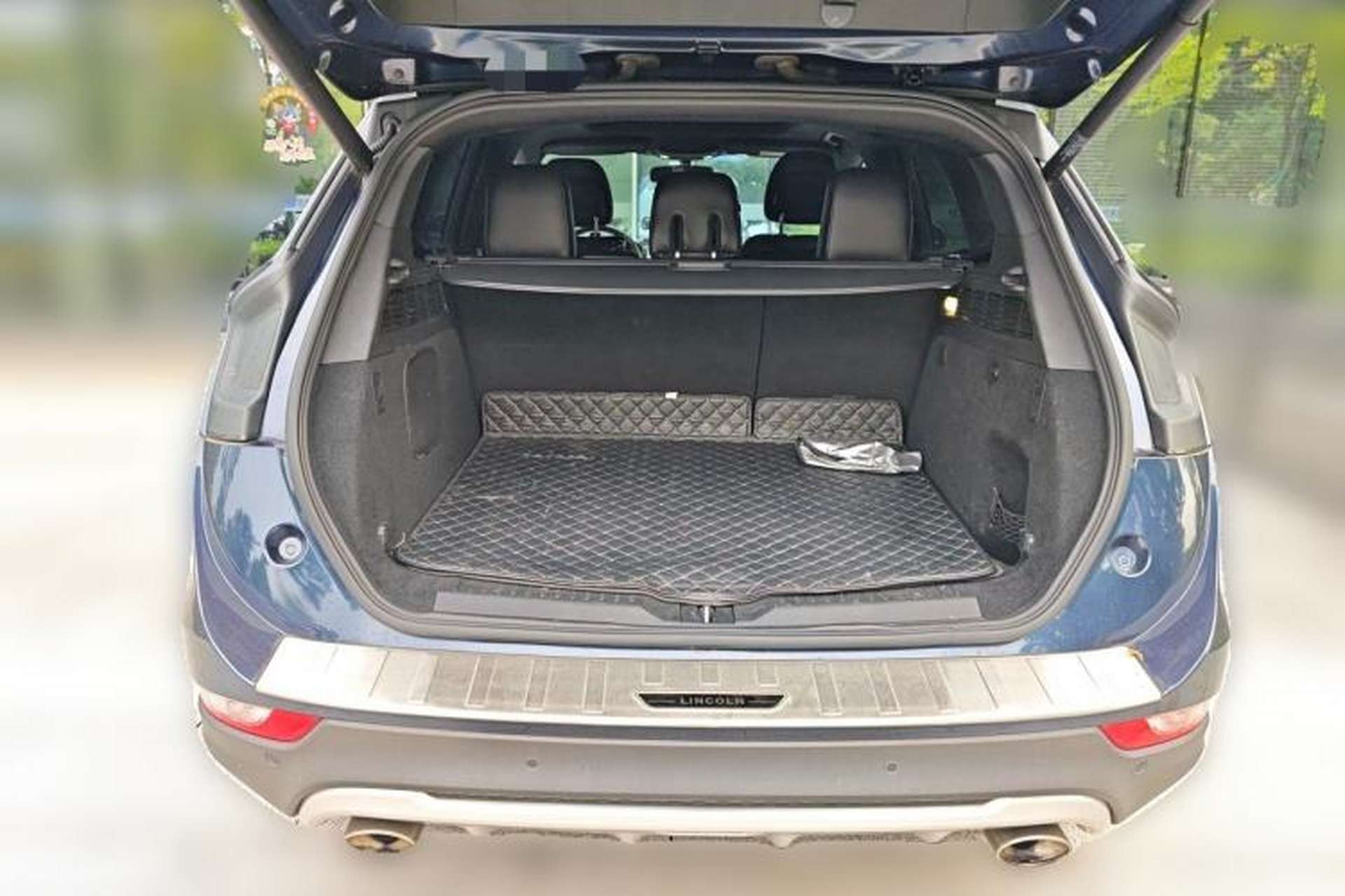 Used Lincoln MKC 2017 2.0T Two-Wheel Drive Deluxe Edition Trunk