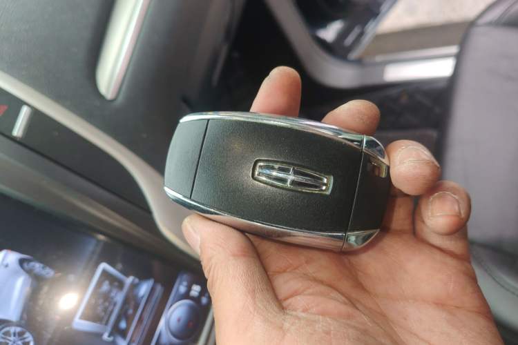 Used Lincoln MKC 2017 2.0T Two-Wheel Drive Deluxe Edition Vehicle Key