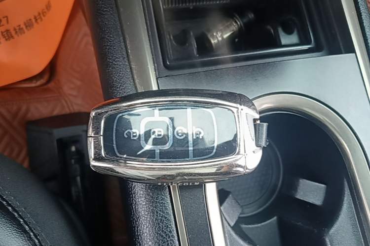 Used Lincoln MKC 2017 2.0T Two-Wheel Drive Deluxe Edition Vehicle Key