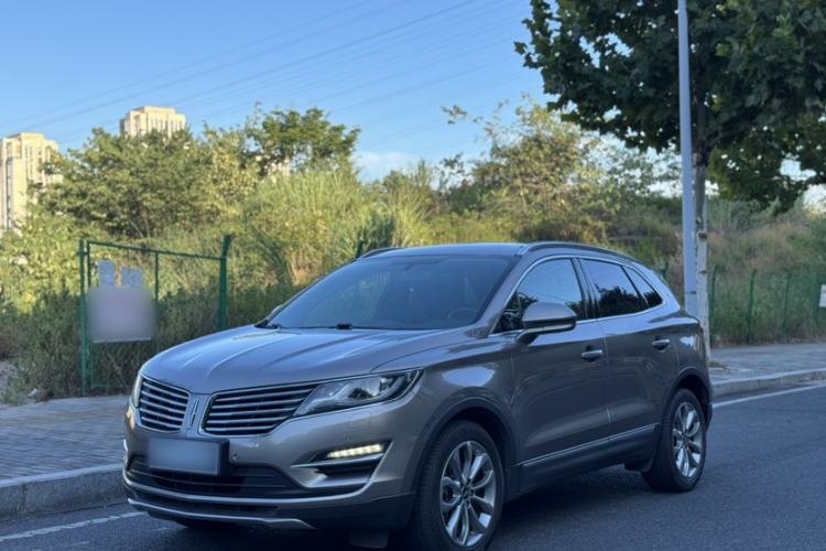 Used Lincoln MKC 2017 2.0T Two-Wheel-Drive Luxury Edition Exterior 4