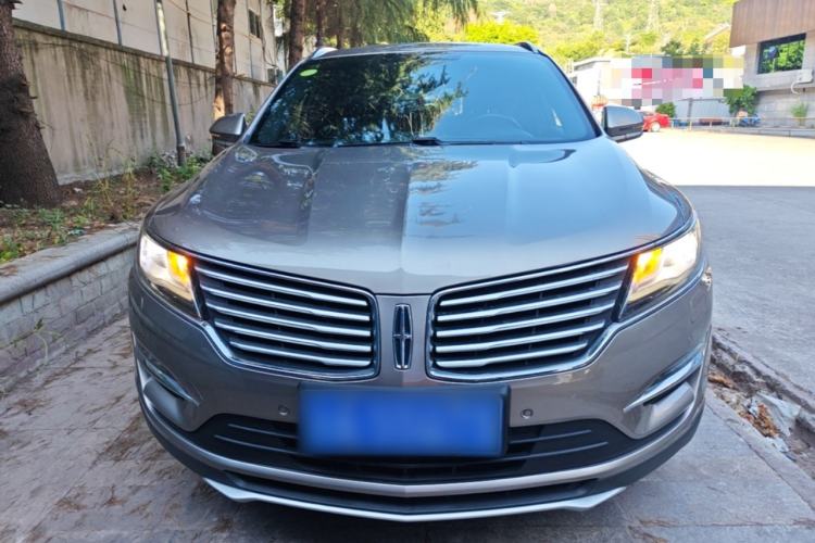 Used Lincoln MKC 2017 2.0T Two-Wheel-Drive Luxury Edition Front