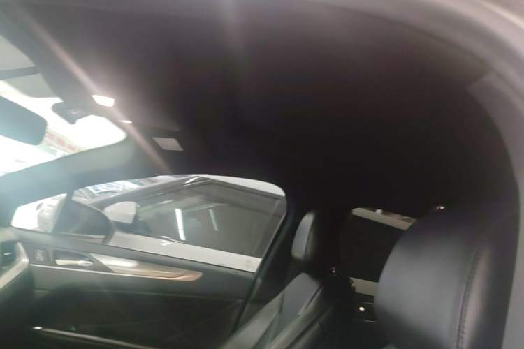 Used Lincoln MKC 2017 2.0T Two-Wheel Drive Deluxe Edition Headliner
