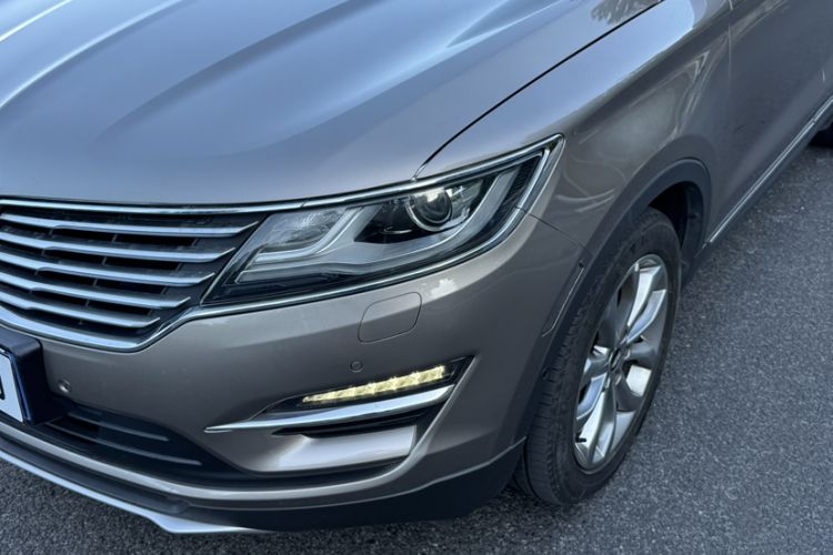 Used Lincoln MKC 2017 2.0T Two-Wheel-Drive Luxury Edition Left Front Headlight