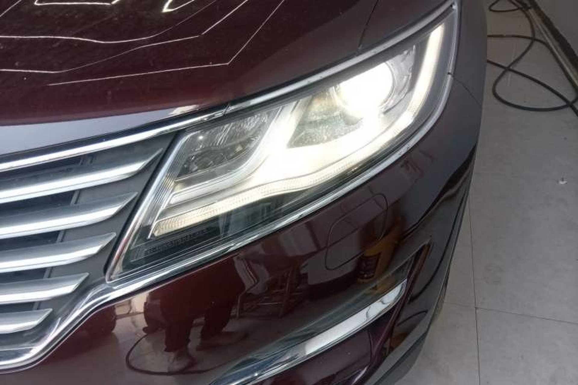Used Lincoln MKC 2017 2.0T Two-Wheel Drive Deluxe Edition Left Front Headlight