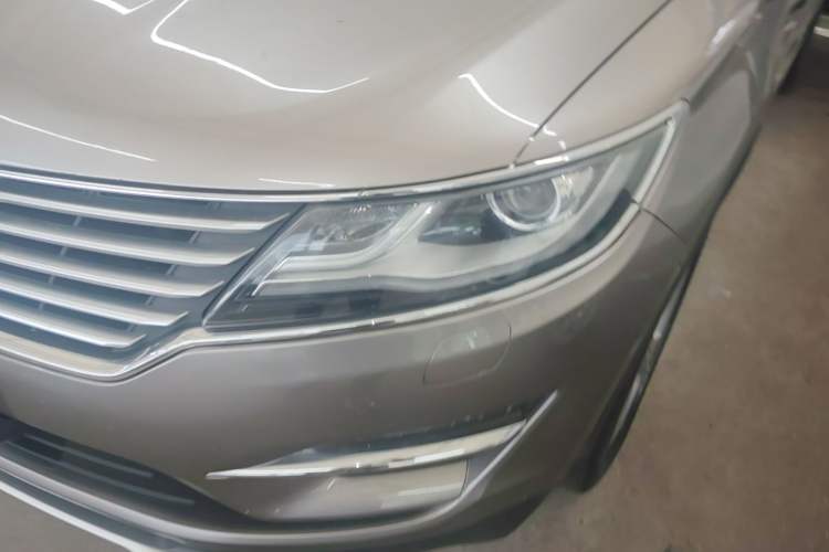 Used Lincoln MKC 2017 2.0T Two-Wheel Drive Deluxe Edition Left Front Headlight