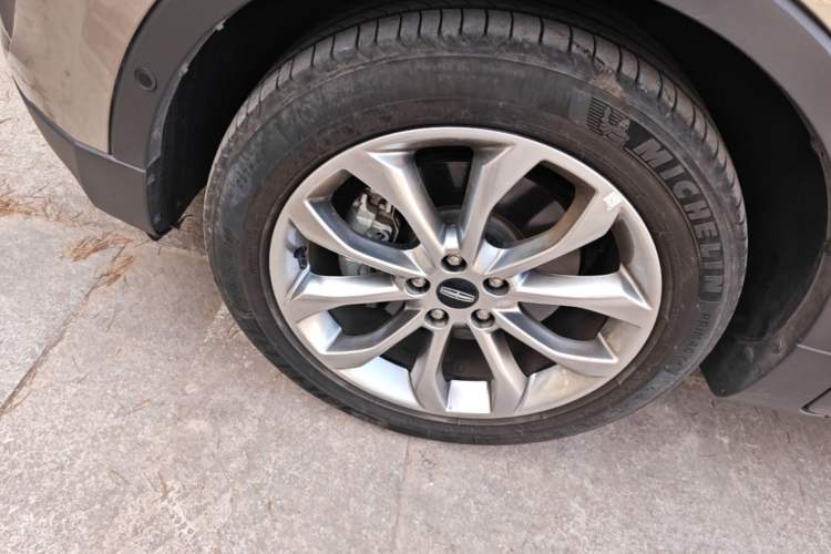 Used Lincoln MKC 2017 2.0T Two-Wheel-Drive Luxury Edition Left Front Wheel Hub