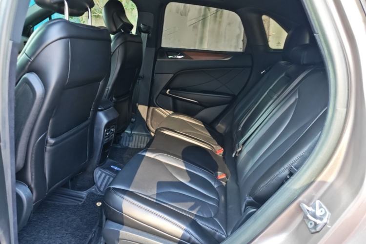 Used Lincoln MKC 2017 2.0T Two-Wheel-Drive Luxury Edition Left Rear Seat