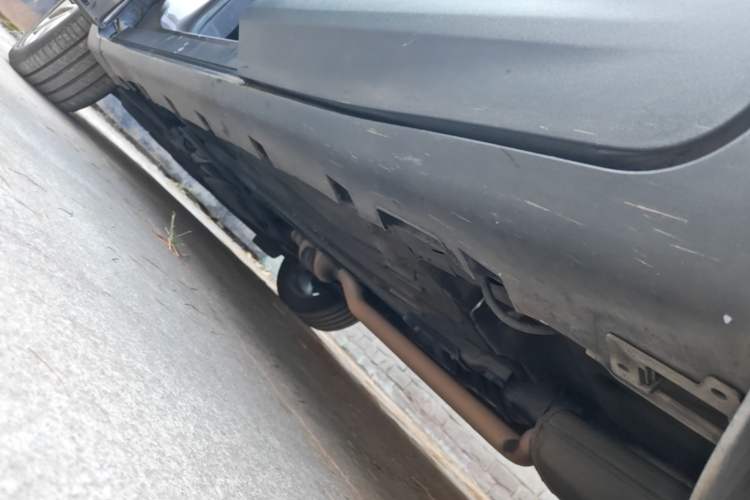 Used Lincoln MKC 2017 2.0T Two-Wheel-Drive Luxury Edition Left Side Sill