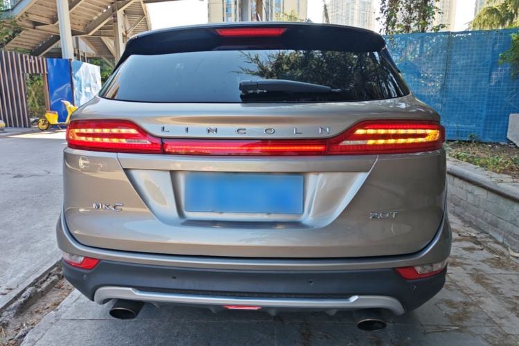 Used Lincoln MKC 2017 2.0T Two-Wheel-Drive Luxury Edition Rear